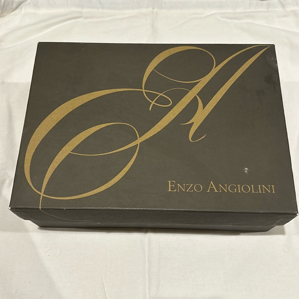 Enzo Angiolini Pump